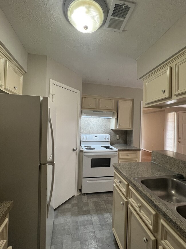 Photo - 11507 Meadow Ln Unit C