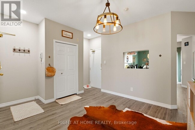 Photo - 80 Briargate Private Unit 6