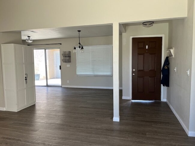 Photo - 3 Bed 2 Bath House located in the Heart of Tehachapi! Available 3/1/2026!