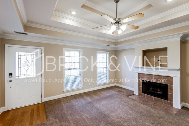 Photo - 229 Saratoga Ln