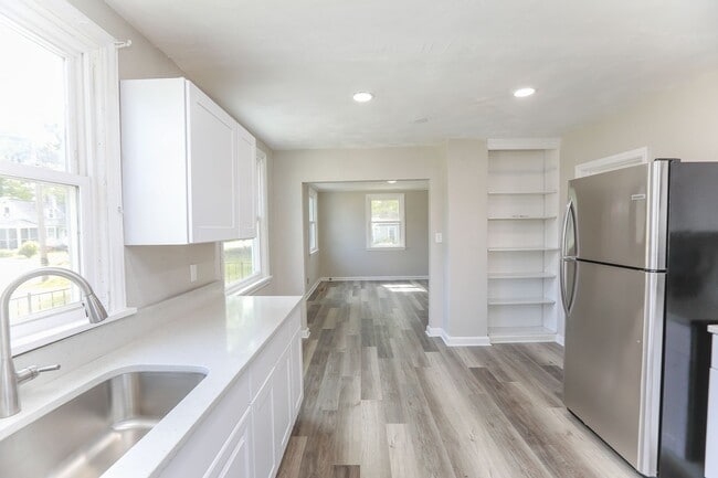 Photo - 209 Pennington Blvd