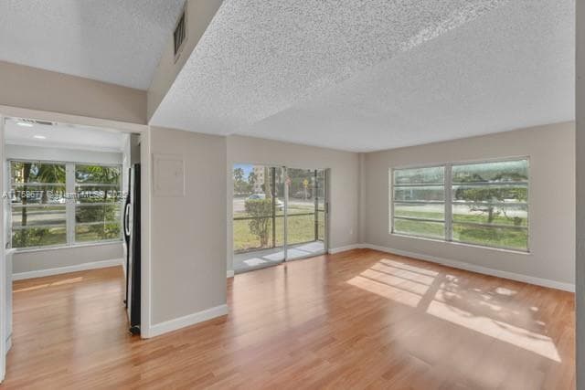 Photo - 4176 Inverrary Dr