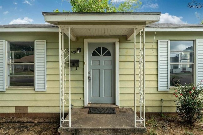 Photo - 523 W Inwood Dr