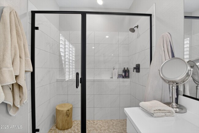 Photo - 1567 E Shannon St