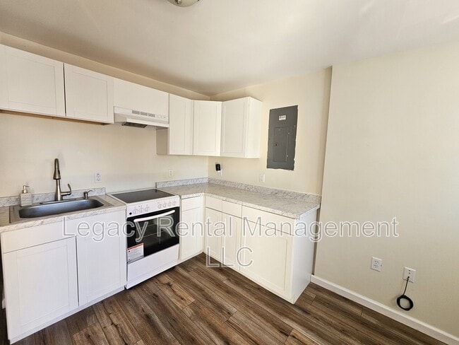 Photo - 626 N Church St Unit 1st floor