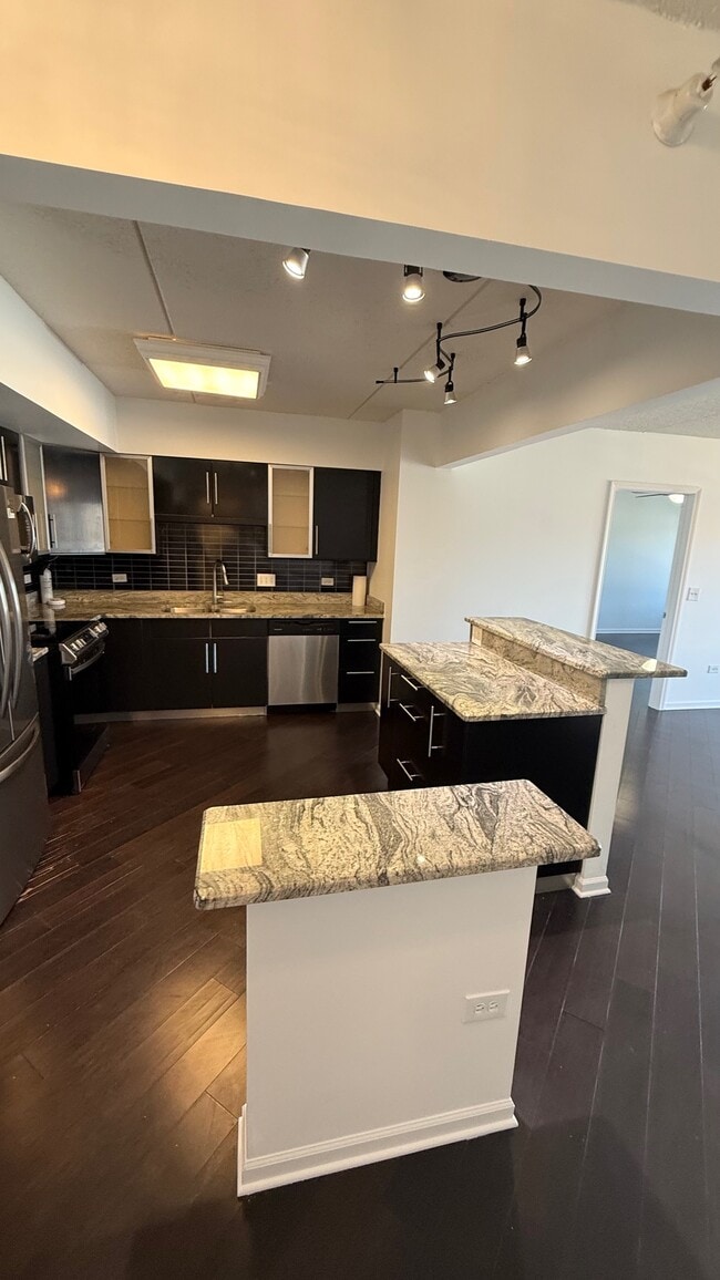 Kitchen 1 - 225 Main St Unit 408