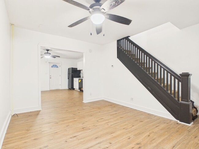 Photo - Charming 2 Bedroom Single Family on Penn St