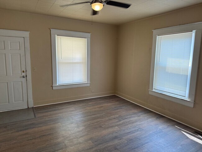 Photo - 1317 N Prospect Ave