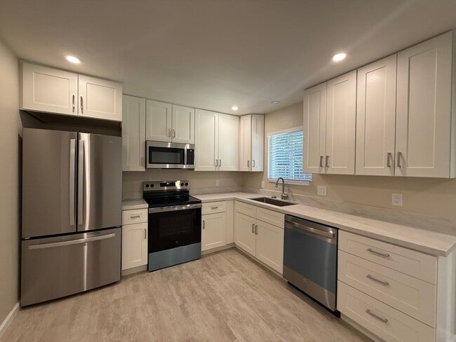 Building Photo - 53 Ramsgate Ct Unit 53