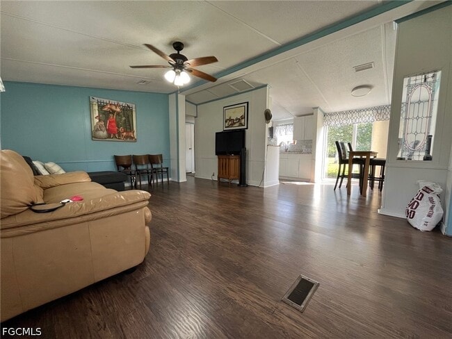 1170 Wildwood Ave