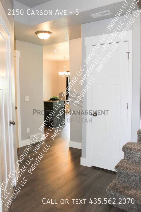 Photo - 2150 Carson Ave