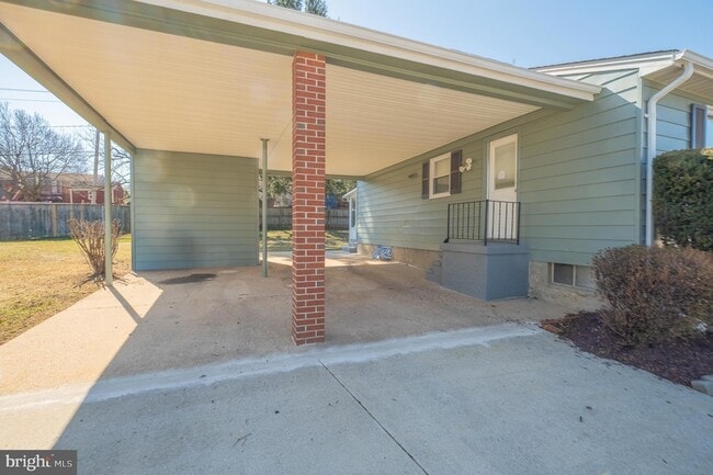 Photo - 7 Cedar Bluff Ct