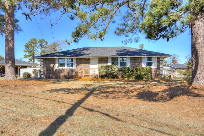 Charming 3-Bedroom, 2-Bath Home on a Corne... - Charming 3-Bedroom, 2-Bath Home on a Corne...