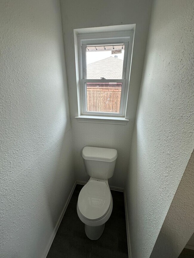 Photo - AVAILABLE NOW!! NEWLY REMODELED