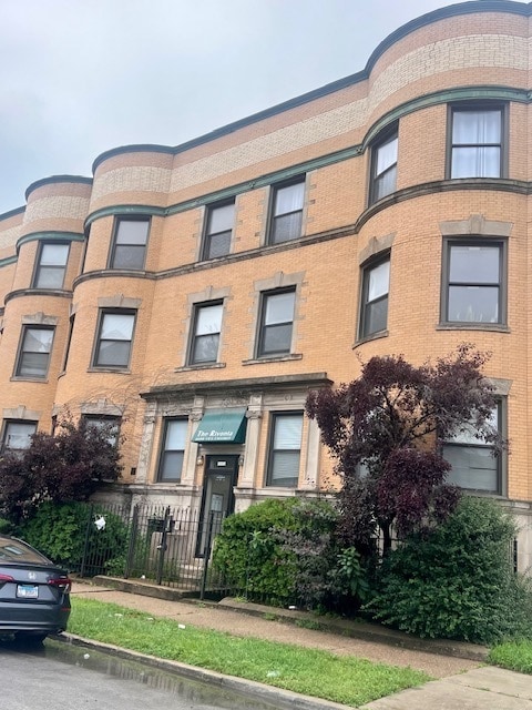 Building Photo - 4608 S Calumet Ave Unit 1S Rental