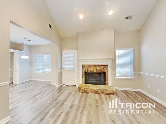 Photo - 219 Cobblestone Cove