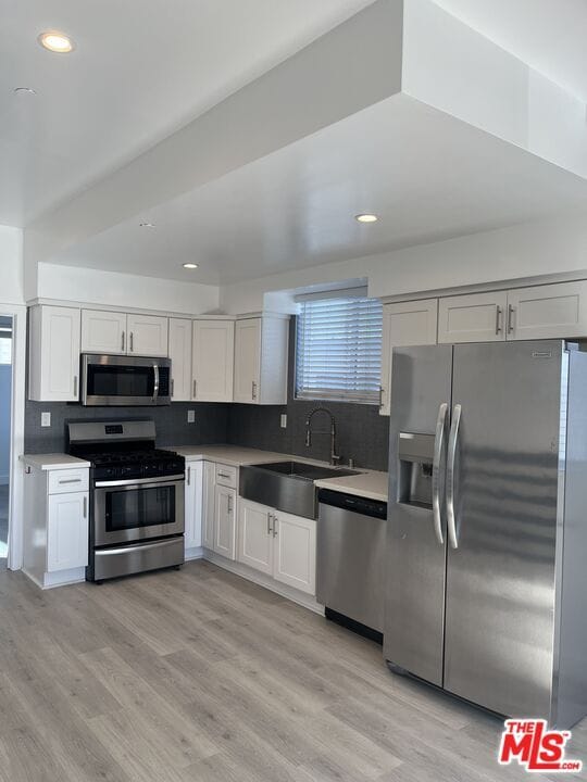 Building Photo - 642 N Manhattan Pl Rental