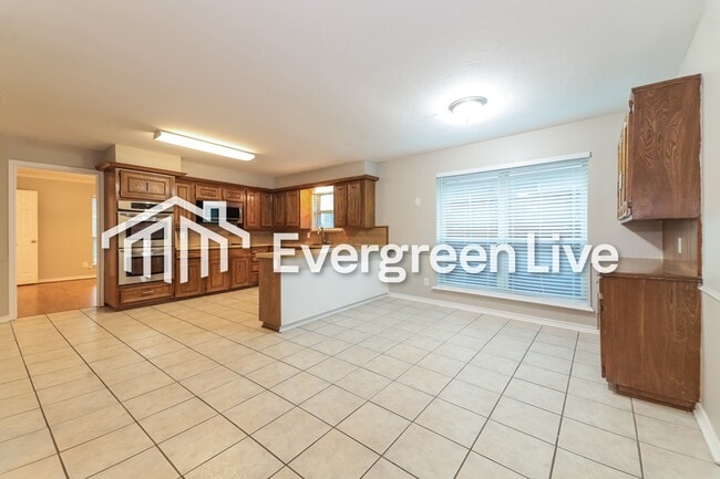 Photo - 2413 Golden Willow Ln
