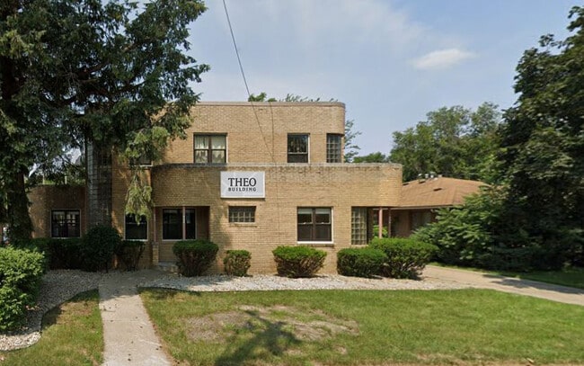 Photo - 932 42nd St Unit 936 B