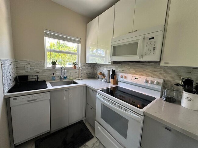 Photo - 1501 SE 2nd Ct Unit 8