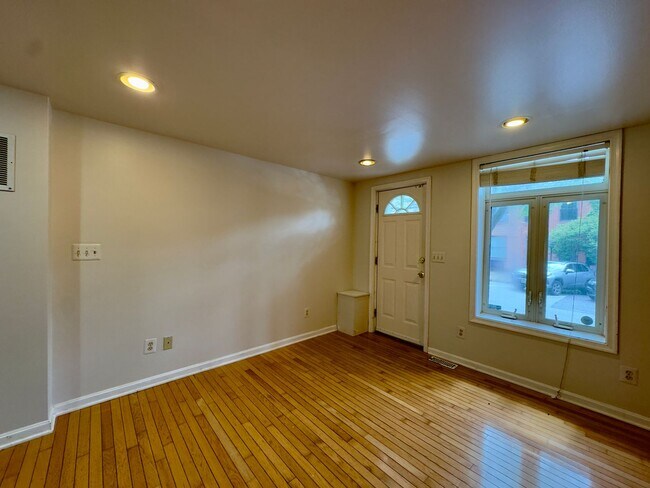 Photo - 2410 Foster Ave