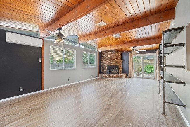 Photo - Adorable 3 Bedroom 2 Bathroom Single Story Family Home