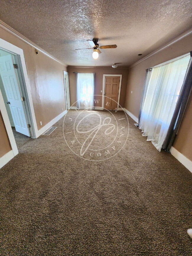 Photo - 2 Bedroom | 1 Bathroom | Fenced Yard | Detached Garage