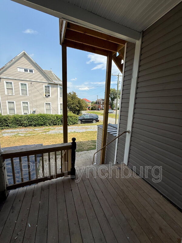 Building Photo - 922 Floyd St Unit 1 Rental