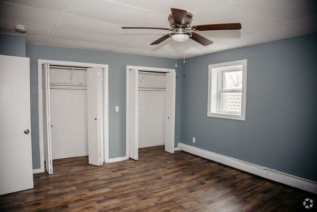 Building Photo - 2933 Horseshoe Pike Rental