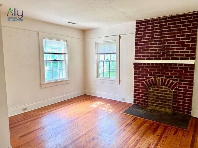 Photo - 114 Maywood Ln
