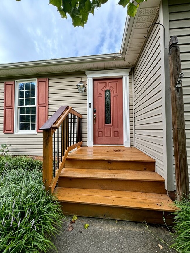 Photo - Charming Four-Bedroom Home In Christiansbu...