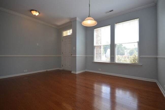 Photo - 1507 Hinchliff Ct