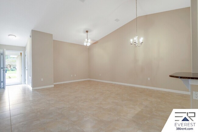 Photo - 14 Slatington Pl
