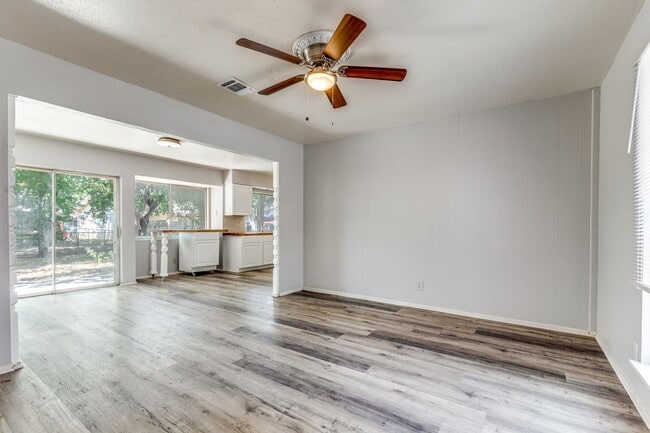 Photo - 3 bed 3.5 bath located in Westwood Park Subdivision