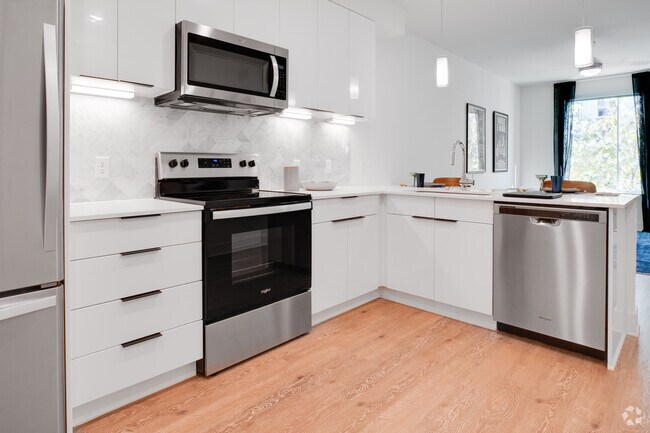 1BR, 1BA - 605SF - The Pearl