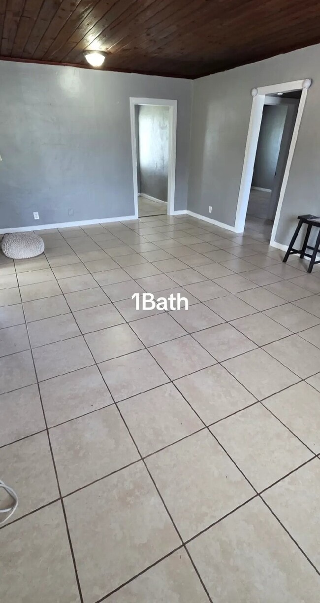 Photo - 1232 W 35th St Unit 1232 w 35th st