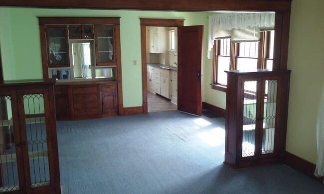 Photo - 1015 Mineral Point Ave