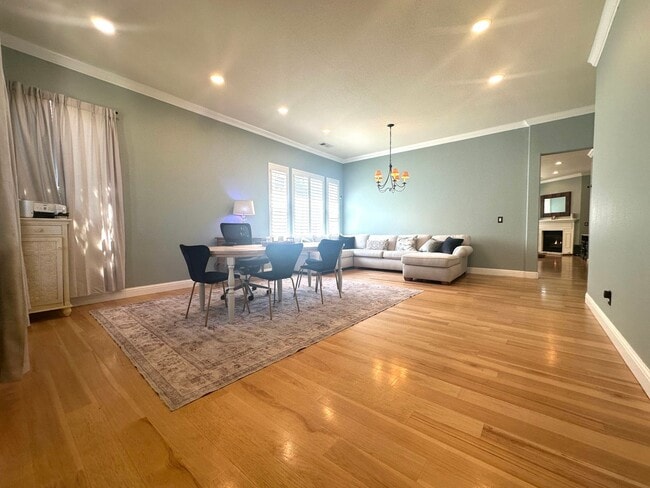 Photo - Gorgeous single story with Pool!