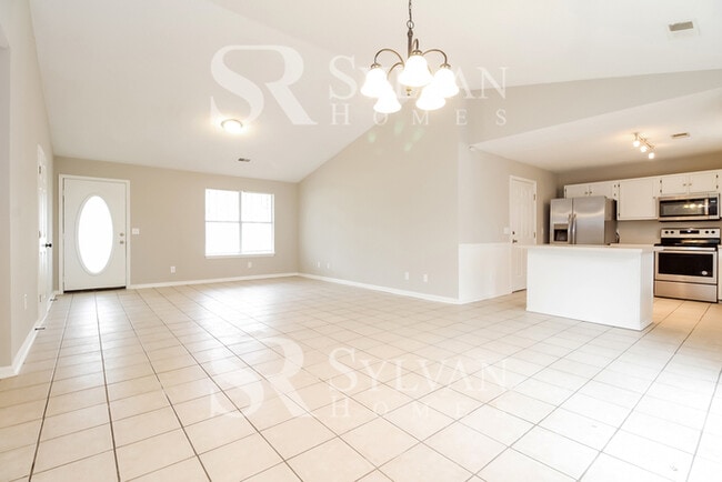 Photo - 520 Country Garden Dr