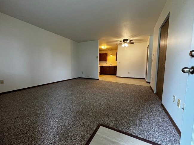 Living Room - 684 Dutchman Dr Unit 684