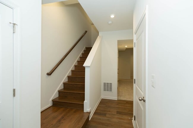 Photo - 3 Bed/3.5 Bath NEW Townhome in Charles Tow...