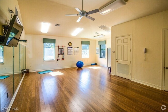 Building Photo - 2730 Cypress Trace Cir Unit 2826 Rental