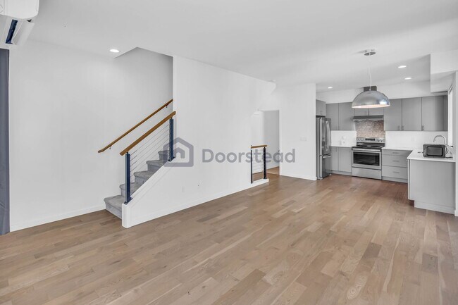 Photo - 531 S Sullivan St