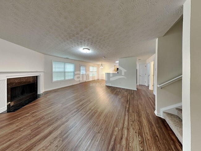 Photo - 659 Shadow Lakes Dr
