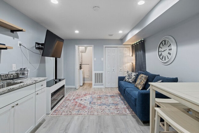 Building Photo - 229 S Peters Rd Unit ID1312615P Rental