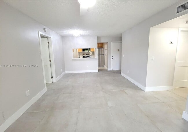 Photo - 9728 Hammocks Blvd Unidad 201-27