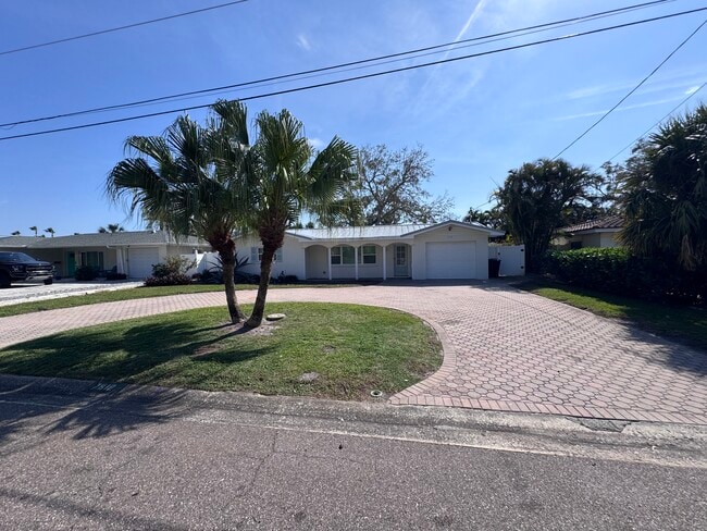 Building Photo - 7818 Causeway Blvd N