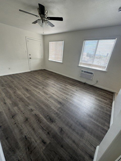 Photo - 451 W Foothill Blvd Unidad Apt 8