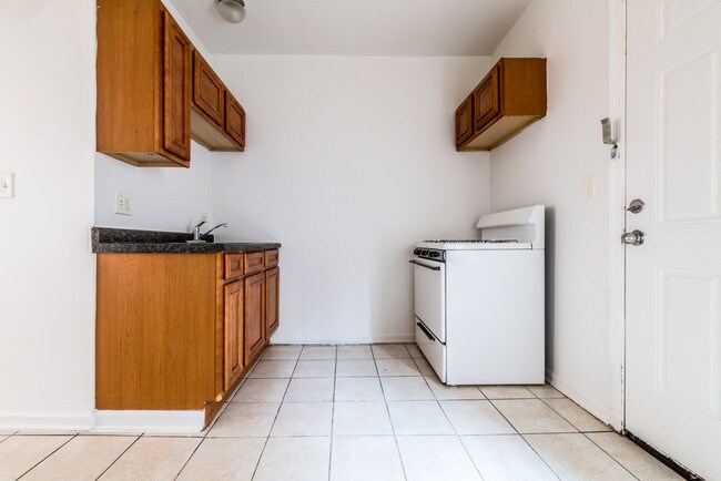 Photo - 8155 S Maryland