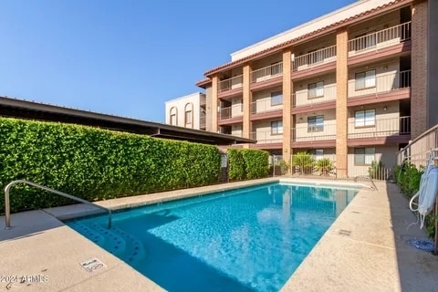 Building Photo - 17 E Ruth Ave Unit 121